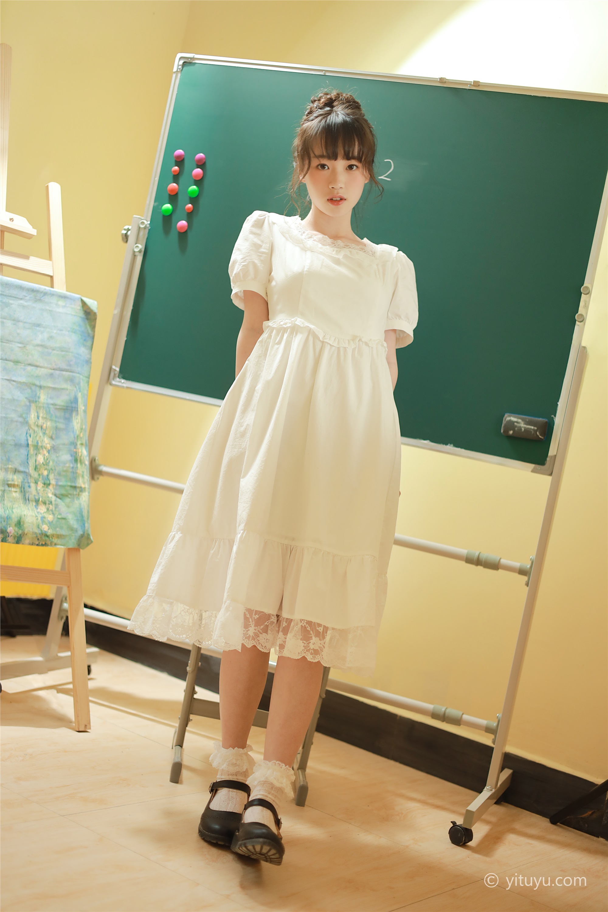 YITUYU 艺图语 2021.04.23 放学后 柚子